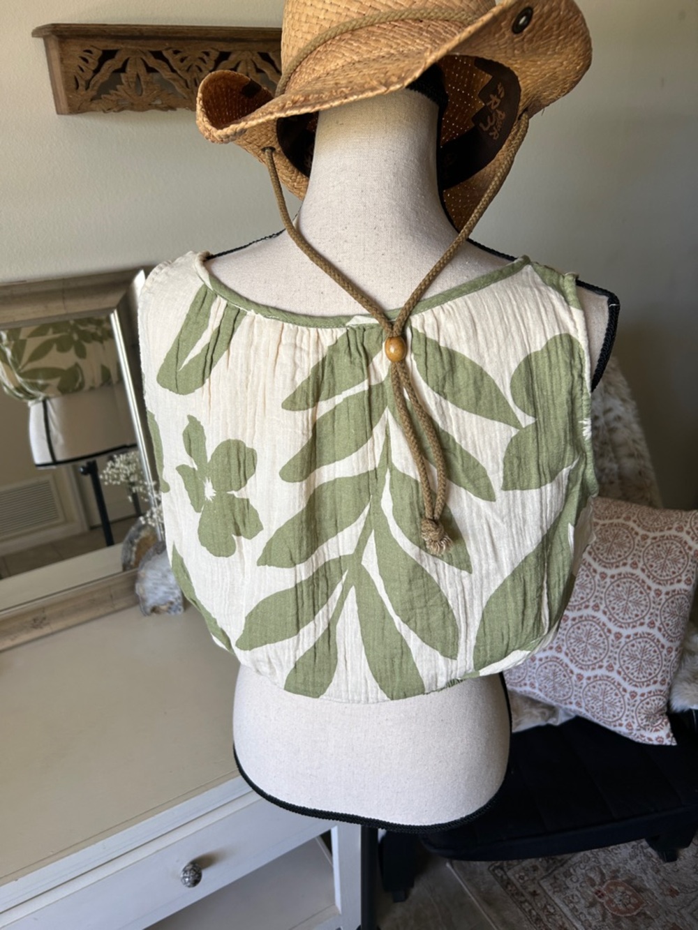 Nwt salty lemon gauze, 100% cotton boho floral green cream crop tank top L - Picture 4 of 10